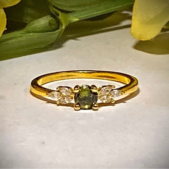 14k gf peridot diamond ring dainty gold band gemstone ring - Picture 2 of 6